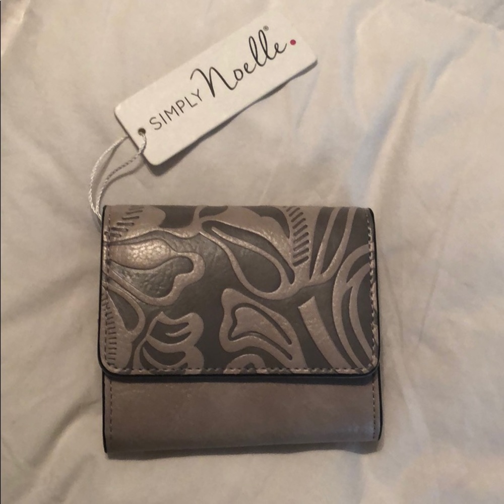 NWT Simply Noelle wallet